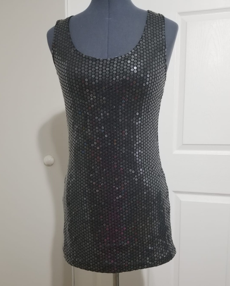 Sequin tank
